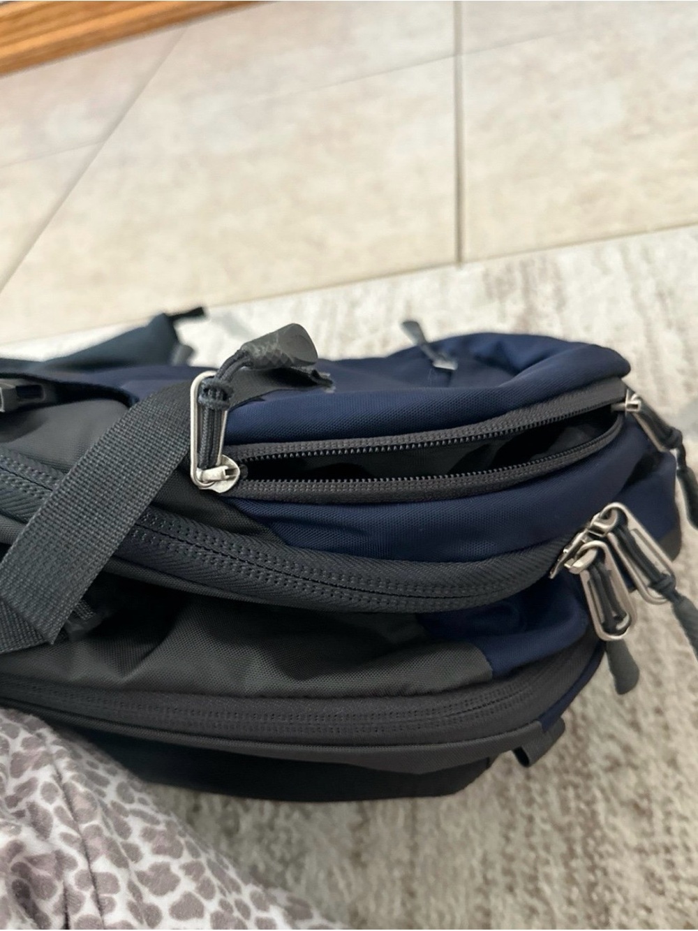 The North Face Router Transit Backpack - Picture 4 of 7
